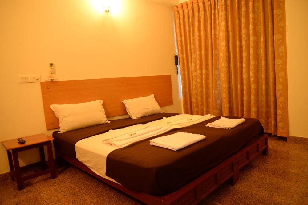 Dreams Hotel Kovalam Exterior photo
