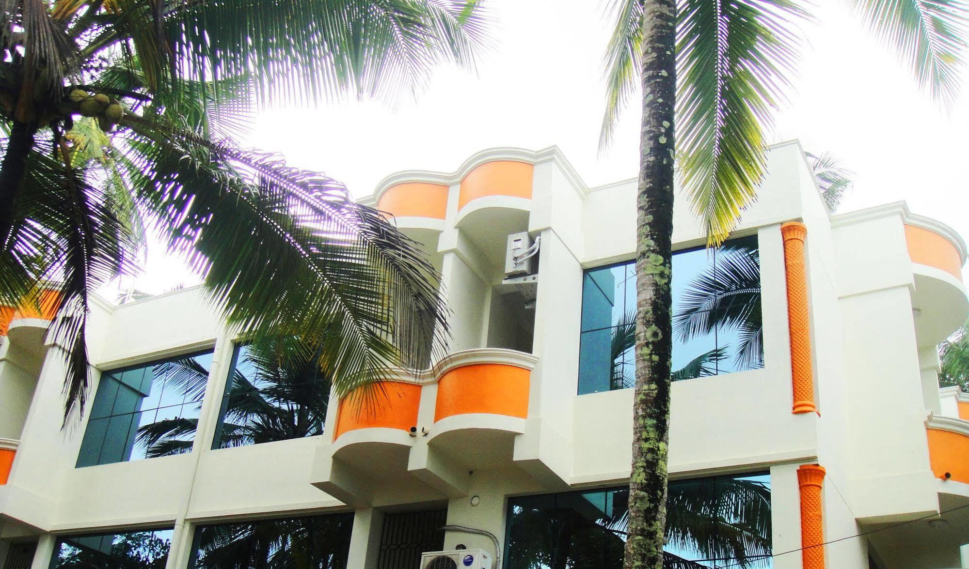 Dreams Hotel Kovalam Exterior photo